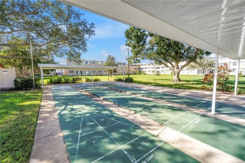 Condo in Saint Petersburg, Florida, 2 bedrooms  № 2208267 - photo 29