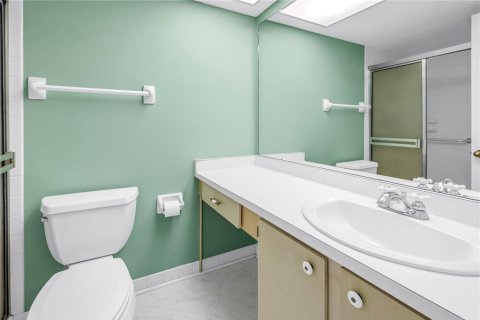 Condo in Saint Petersburg, Florida, 2 bedrooms  № 2208267 - photo 11