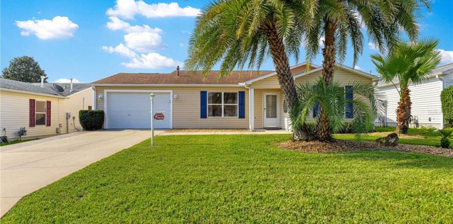 Villa ou maison à The Villages, Floride 2 chambres, 129.88 m2 № 1918480