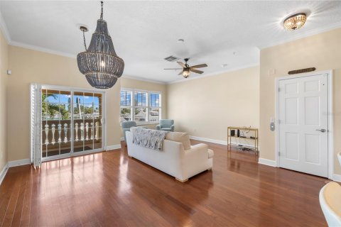 Townhouse in Madeira Beach, Florida 3 bedrooms, 206.52 sq.m. № 2235996 - photo 21