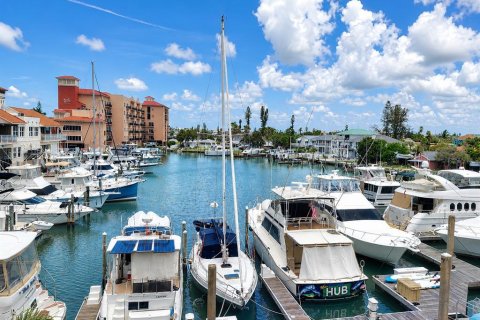 Touwnhouse à Madeira Beach, Floride 3 chambres, 206.52 m2 № 2235996