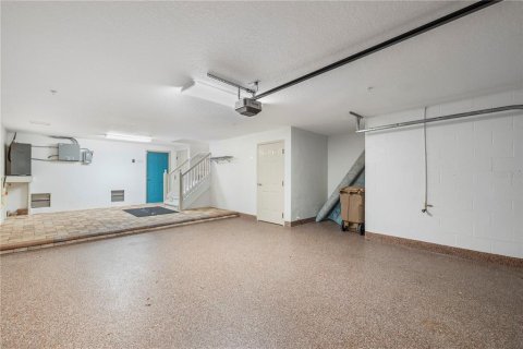 Townhouse in Madeira Beach, Florida 3 bedrooms, 206.52 sq.m. № 2235996 - photo 6