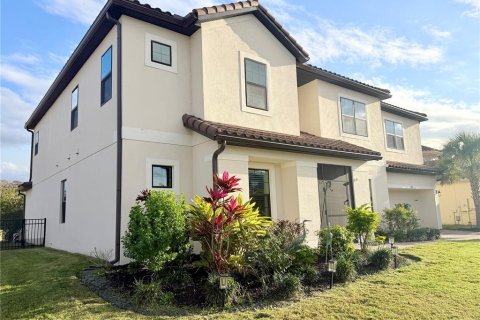 Villa ou maison à vendre à Kissimmee, Floride: 5 chambres, 401.52 m2 № 2237121 - photo 5