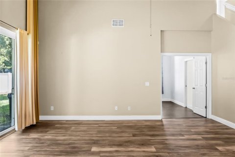 House in Orlando, Florida 4 bedrooms, 236.34 sq.m. № 2220839 - photo 16