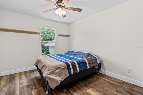 House in Orlando, Florida 4 bedrooms, 236.34 sq.m. № 2220839 - photo 21