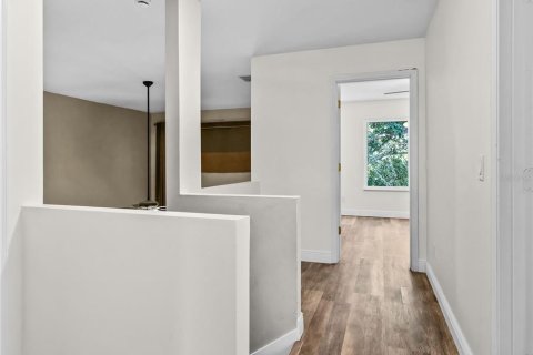House in Orlando, Florida 4 bedrooms, 236.34 sq.m. № 2220839 - photo 18