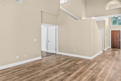 House in Orlando, Florida 4 bedrooms, 236.34 sq.m. № 2220839 - photo 15
