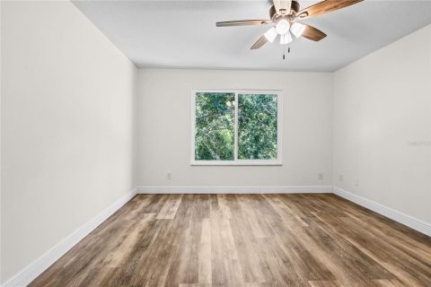 House in Orlando, Florida 4 bedrooms, 236.34 sq.m. № 2220839 - photo 27