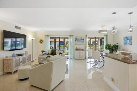 Condo in Boynton Beach, Florida, 3 bedrooms № 2146549 - photo 4