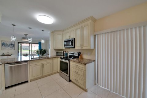 Condo in Boynton Beach, Florida, 3 bedrooms № 2146549 - photo 12