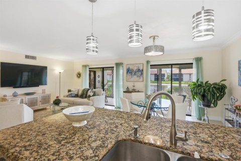 Condo in Boynton Beach, Florida, 3 bedrooms № 2146549 - photo 9