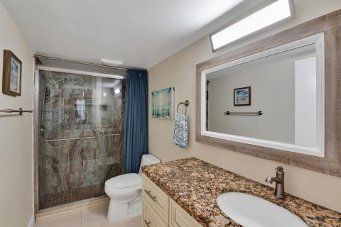 Condo in Boynton Beach, Florida, 3 bedrooms № 2146549 - photo 16
