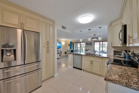 Condo in Boynton Beach, Florida, 3 bedrooms № 2146549 - photo 11