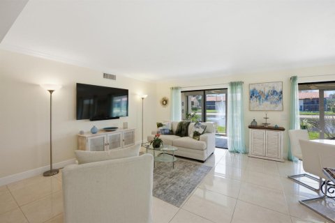 Condo in Boynton Beach, Florida, 3 bedrooms № 2146549 - photo 3