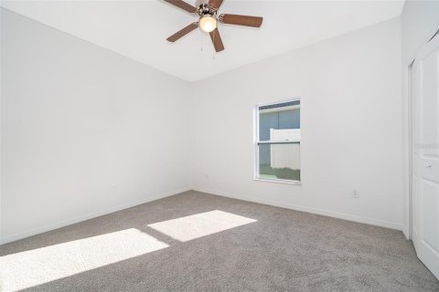 House in Poinciana, Florida 4 bedrooms, 156.82 sq.m. № 1113491 - photo 21