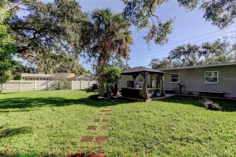 House in Safety Harbor, Florida 4 bedrooms, 147.34 sq.m. № 1916128 - photo 5
