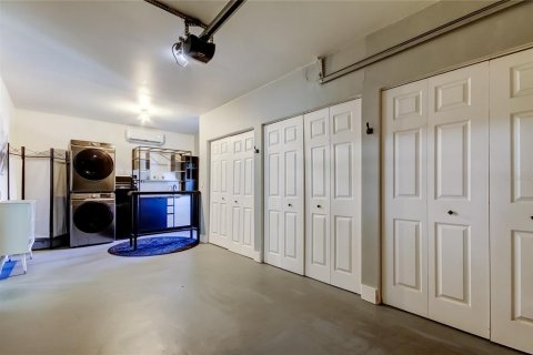 House in Safety Harbor, Florida 4 bedrooms, 147.34 sq.m. № 1916128 - photo 28
