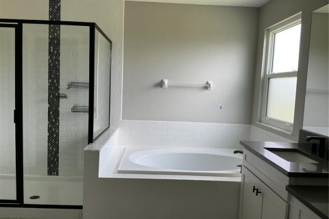 Casa en venta en Tampa, Florida, 5 dormitorios, 330.64 m2 № 2151471 - foto 3