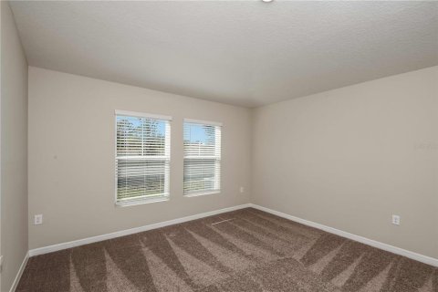 Villa ou maison à vendre à Haines City, Floride: 4 chambres, 171.87 m2 № 2149389 - photo 4