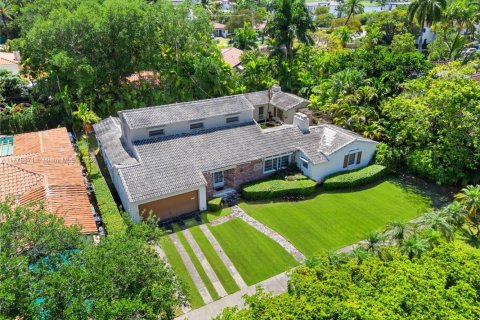 Villa ou maison à vendre à Miami Beach, Floride: 6 chambres, 464.33 m2 № 2059684 - photo 16