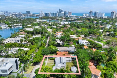 Villa ou maison à vendre à Miami Beach, Floride: 6 chambres, 464.33 m2 № 2059684 - photo 24