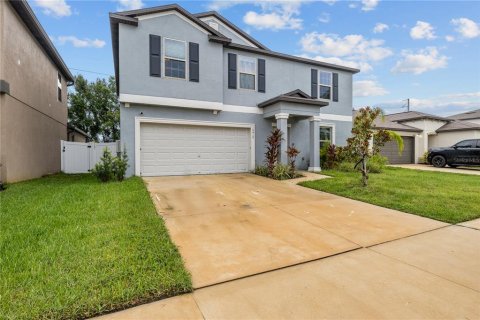 House in Riverview, Florida 4 bedrooms, 244.61 sq.m. № 1917032 - photo 2