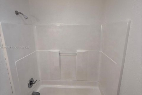 Condominio en venta en North Lauderdale, Florida, 2 dormitorios, 102.38 m2 № 1729756 - foto 8