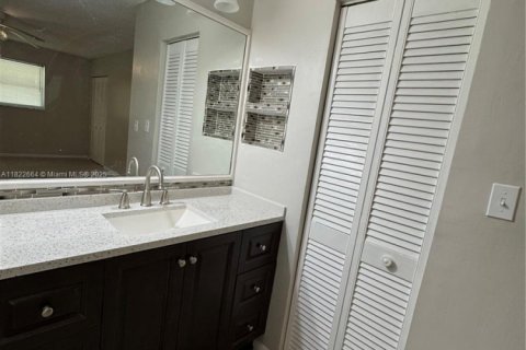 Condominio en alquiler en Lauderhill, Florida, 2 dormitorios, 111.48 m2 № 1937721 - foto 20