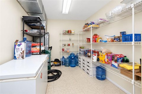 Propiedad comercial en venta en Port Charlotte, Florida, 466.65 m2 № 2412646 - foto 4