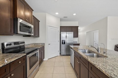 House in Riverview, Florida 3 bedrooms, 159.98 sq.m. № 1847809 - photo 13