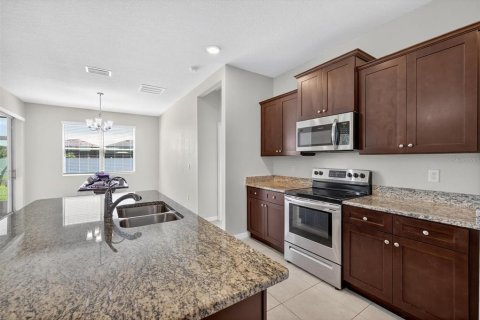 House in Riverview, Florida 3 bedrooms, 159.98 sq.m. № 1847809 - photo 15
