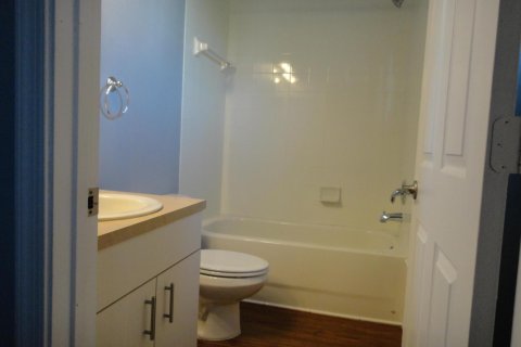 Condo in West Palm Beach, Florida, 3 bedrooms  № 2086803 - photo 11