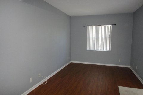 Condo in West Palm Beach, Florida, 3 bedrooms  № 2086803 - photo 3