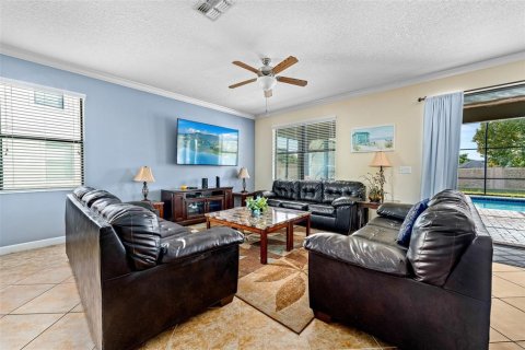 Villa ou maison à vendre à Davenport, Floride: 8 chambres, 363.15 m2 № 2227944 - photo 8