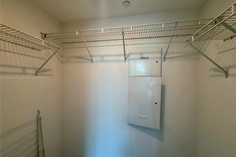 Copropriété à louer à Miami, Floride: 1 chambre, 59.36 m2 № 2339847 - photo 14