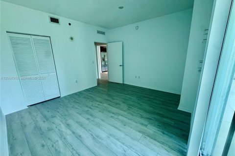 Copropriété à louer à Miami, Floride: 1 chambre, 59.36 m2 № 2339847 - photo 13