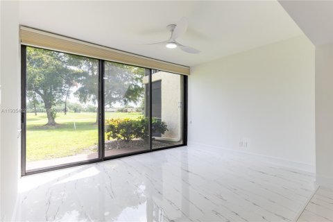 Condo in Boca Raton, Florida, 2 bedrooms  № 1993575 - photo 21