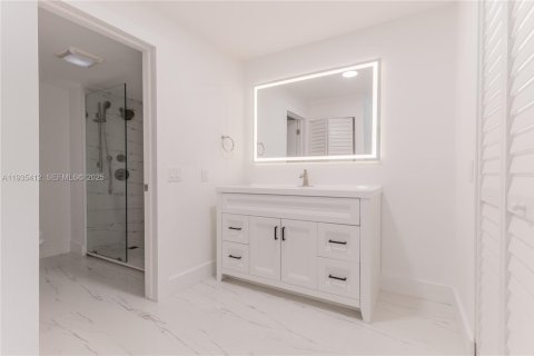 Condo in Boca Raton, Florida, 2 bedrooms  № 1993575 - photo 28