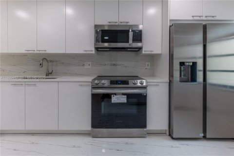 Condo in Boca Raton, Florida, 2 bedrooms  № 1993575 - photo 8