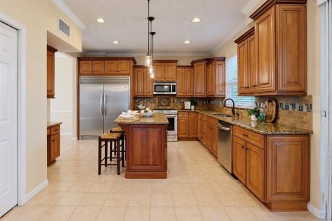 Villa ou maison à vendre à Riverview, Floride: 5 chambres, 284.28 m2 № 2437383 - photo 4