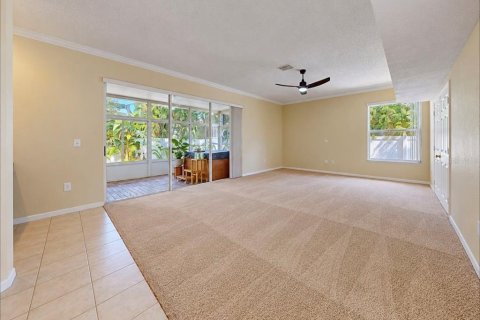 Villa ou maison à vendre à Riverview, Floride: 5 chambres, 284.28 m2 № 2437383 - photo 12