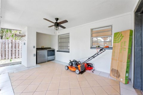 House in Tampa, Florida 3 bedrooms, 142.7 sq.m. № 2379622 - photo 30