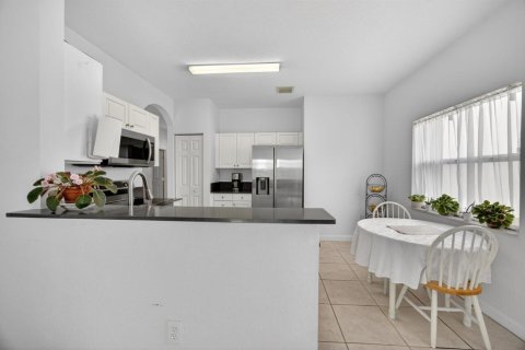 House in Miami, Florida 3 bedrooms, 150.69 sq.m. № 2276241 - photo 16