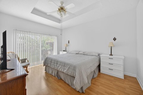 House in Miami, Florida 3 bedrooms, 150.69 sq.m. № 2276241 - photo 22
