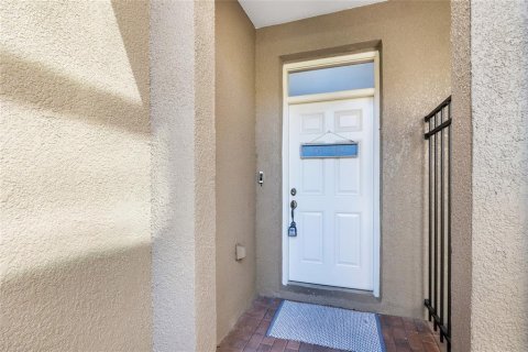 Townhouse in Tampa, Florida 3 bedrooms, 214.42 sq.m. № 1785986 - photo 8