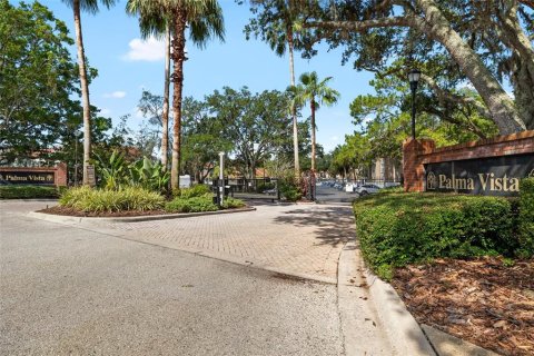 Townhouse in Tampa, Florida 3 bedrooms, 214.42 sq.m. № 1785986 - photo 7