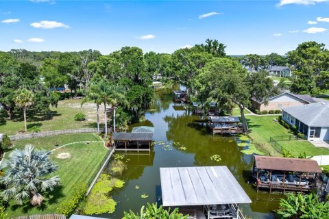 Casa en venta en Eustis, Florida, 3 dormitorios, 204.66 m2 № 1775586 - foto 2