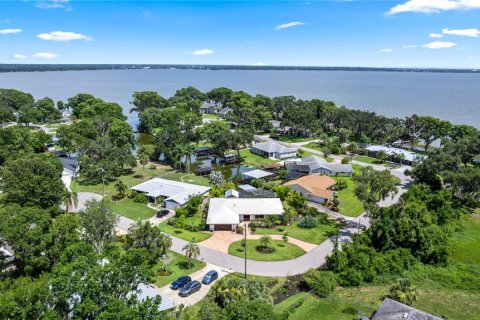 Casa en venta en Eustis, Florida, 3 dormitorios, 204.66 m2 № 1775586 - foto 3