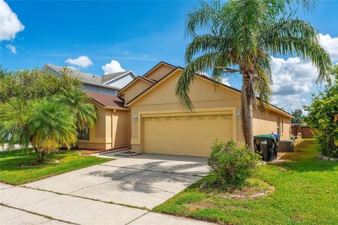 House in Orlando, Florida 4 bedrooms, 165.09 sq.m. № 1885362 - photo 3