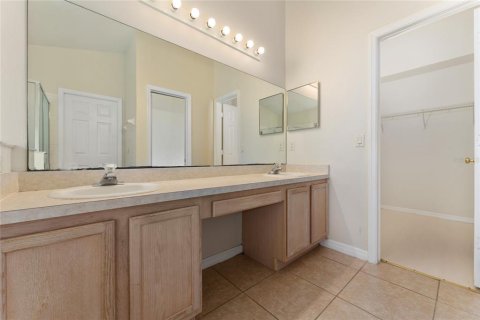 House in Orlando, Florida 4 bedrooms, 165.09 sq.m. № 1885362 - photo 19